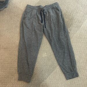 Women’s gray athletic Zella joggers